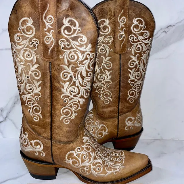 Country Cowgirl Snip Toe Rock'em Boots, Size 7