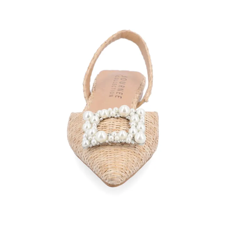 Journee Collection Women's Hannae Wide Width Flats